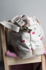 Torba do wózka z wyprawką na spacer i zapasowym ubrankiem - obrazek 8