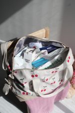 Torba do wózka z wyprawką na spacer i zapasowym ubrankiem