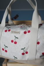 Torba do wózka z wyprawką na spacer i zapasowym ubrankiem - obrazek 9